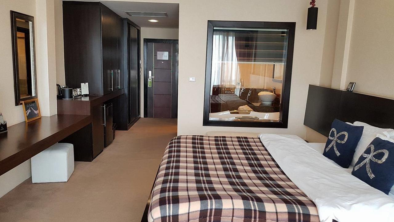 Rashmi'S Plaza Hotel ויינטיאן מראה חיצוני תמונה
