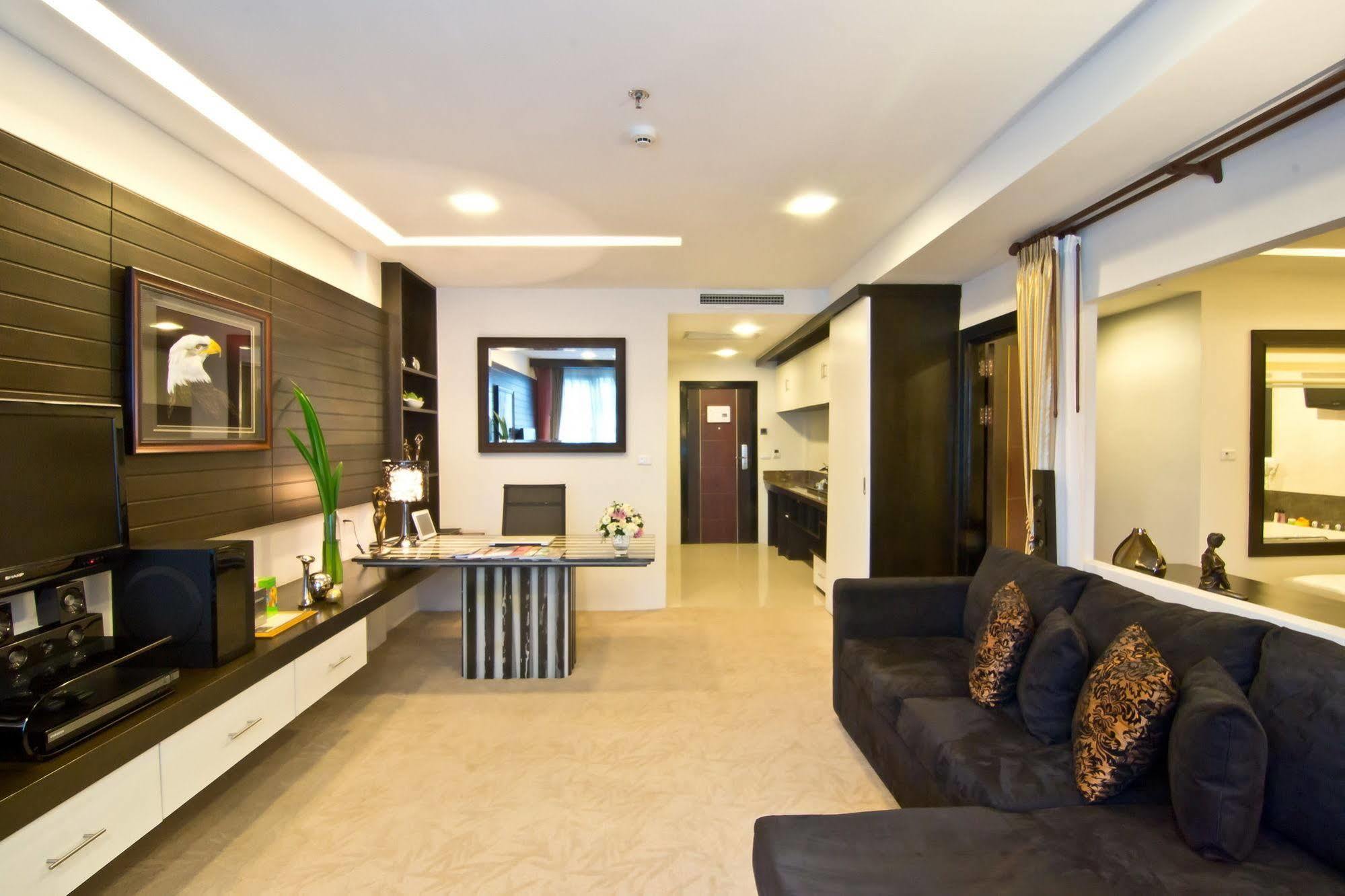 Rashmi'S Plaza Hotel ויינטיאן מראה חיצוני תמונה