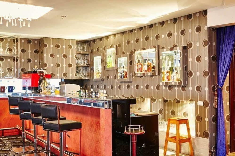 Rashmi'S Plaza Hotel ויינטיאן מראה חיצוני תמונה