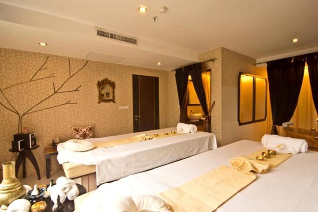 Rashmi'S Plaza Hotel ויינטיאן מראה חיצוני תמונה