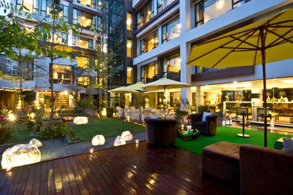 Rashmi'S Plaza Hotel ויינטיאן מראה חיצוני תמונה