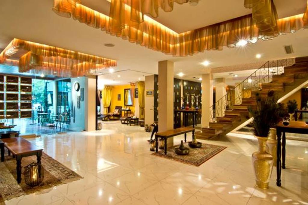 Rashmi'S Plaza Hotel ויינטיאן מראה חיצוני תמונה