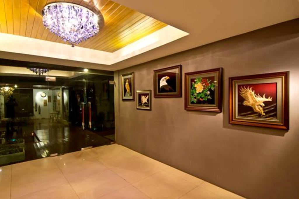 Rashmi'S Plaza Hotel ויינטיאן מראה חיצוני תמונה