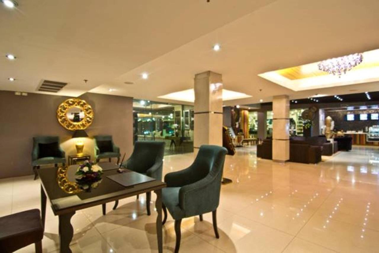 Rashmi'S Plaza Hotel ויינטיאן מראה חיצוני תמונה